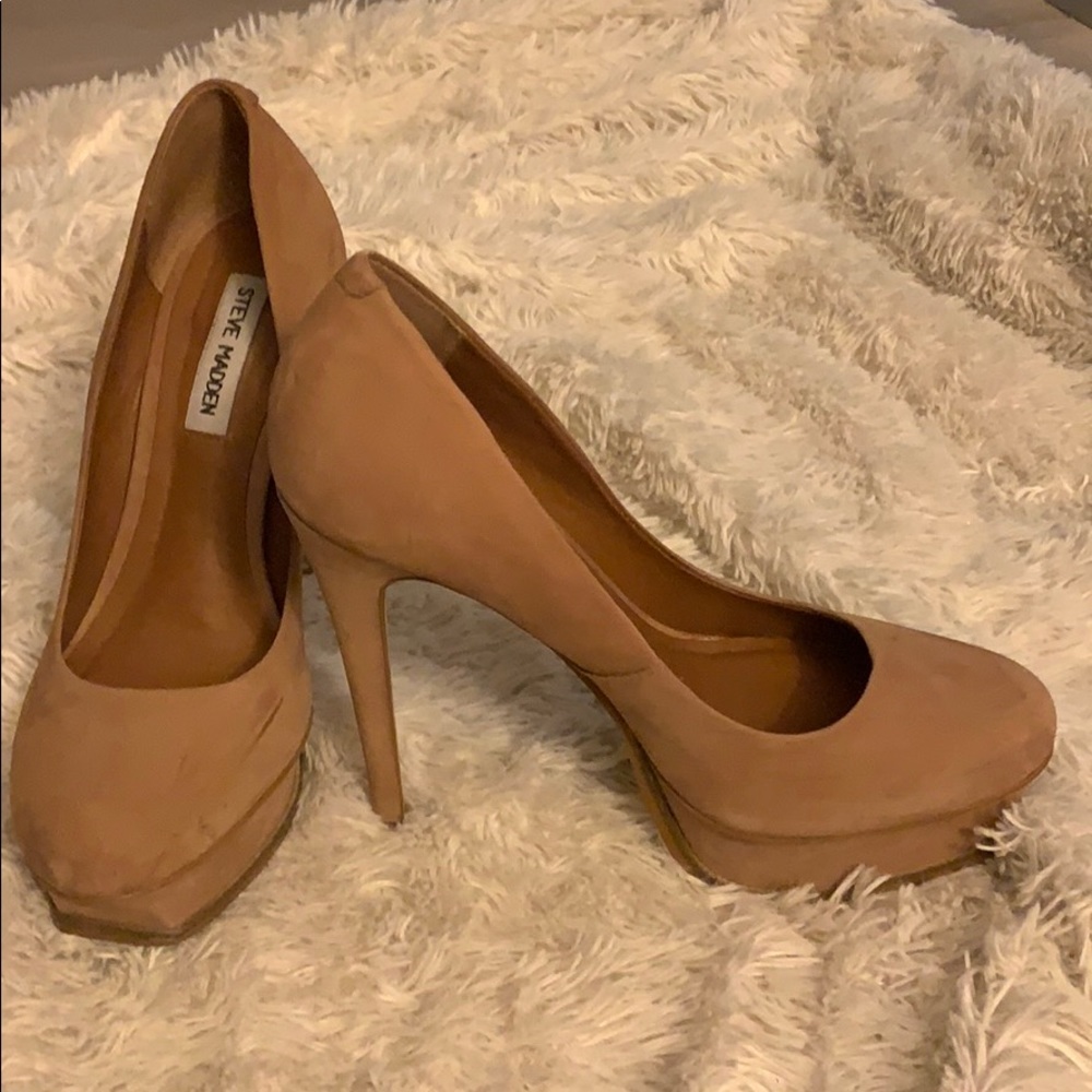Steve Madden nude platform heels